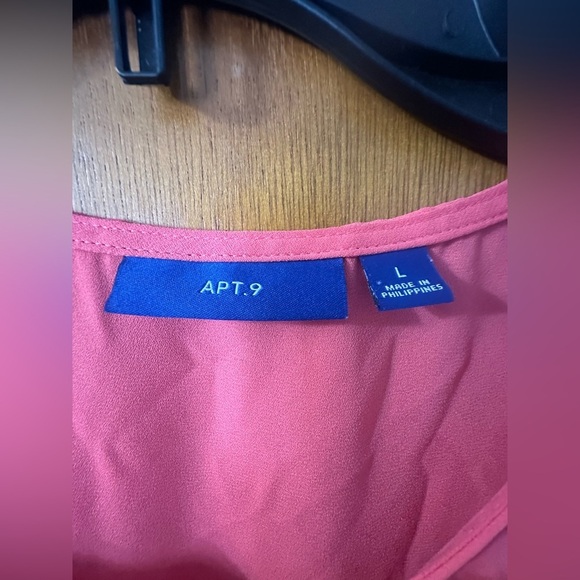 Apt. 9 women’s lightweight blouse - Picture 2 of 10